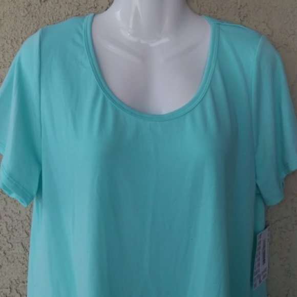 LuLaroe mint green classic T blouse NWT - Picture 4 of 8